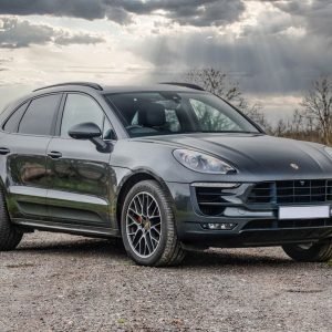 PORCHE - MACAN